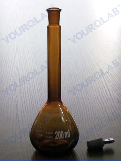 volumetric flask amber glass