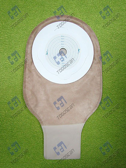 One-piece opening ostomy bag